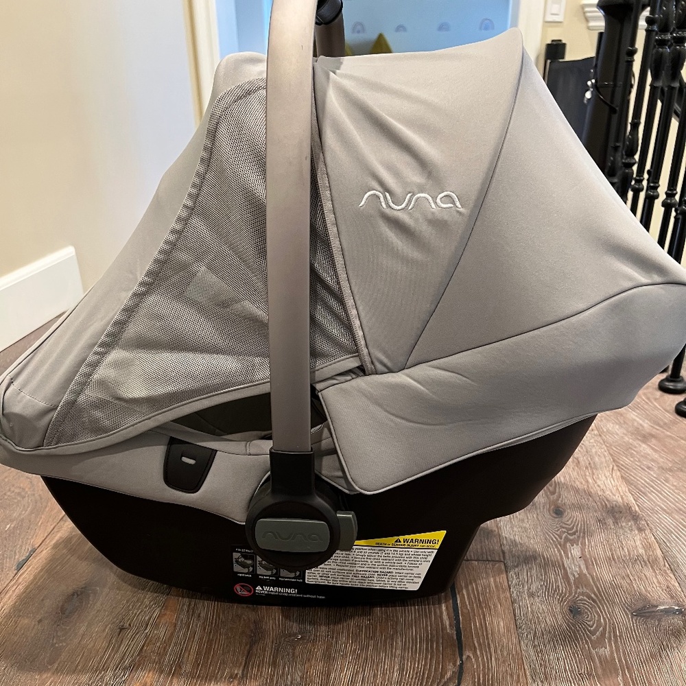 Nuna Pipa Lite Car seat